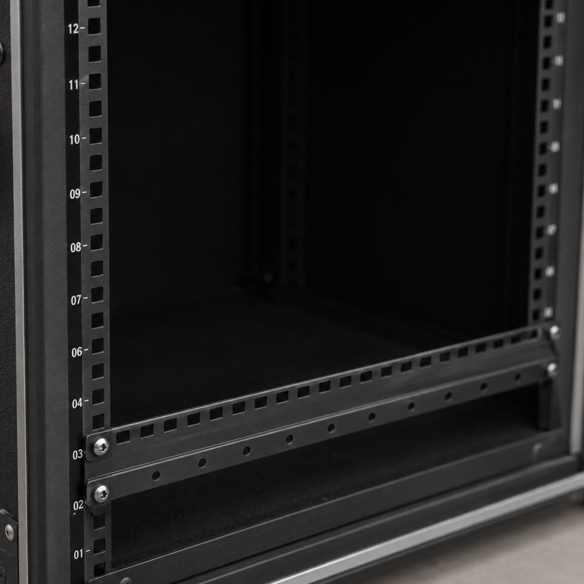 AUDIO BT-UB03. Caja Profesional Perfil para Rack, ENGLAND